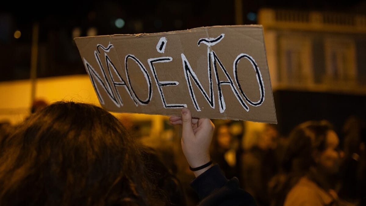 Funcionários da OXXO serão treinados para oferecer atendimento inicial e acionar autoridades em casos de violência ou risco (Foto: Esquerda.net/ Wikimedia Commons)