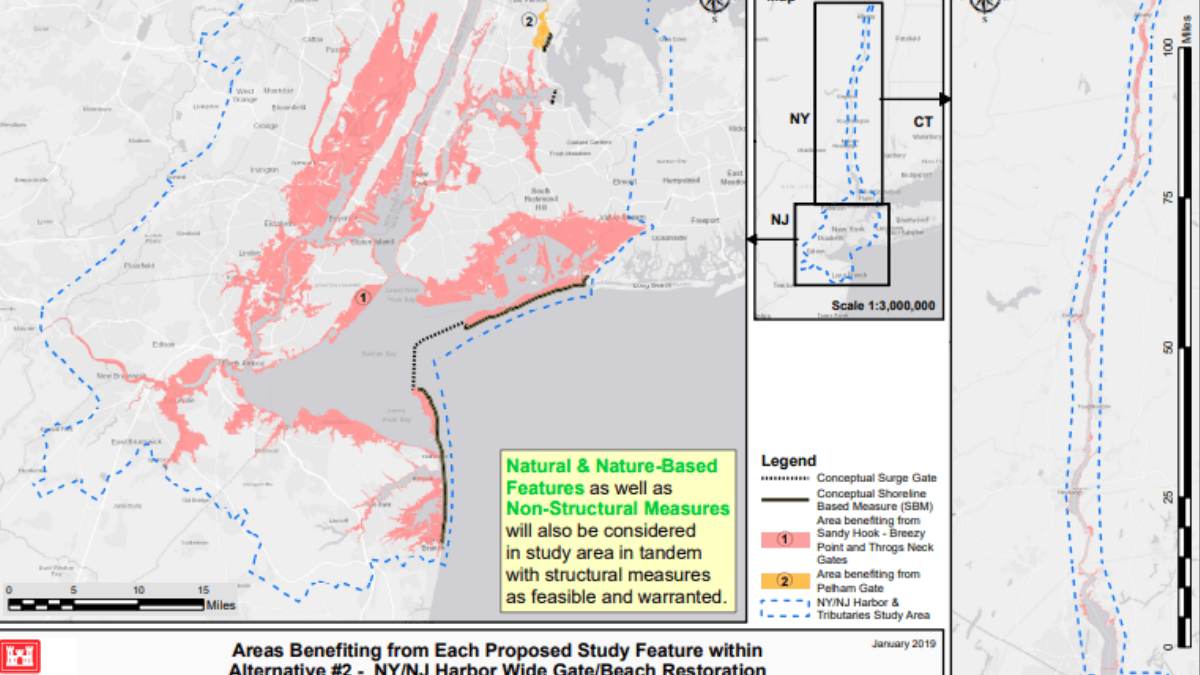 Mapa oficial mostra a barreira entre Sandy Hook e Breezy Point e uma segunda defesa prevista em Throgs Neck (Foto: Divulgação / USACE)