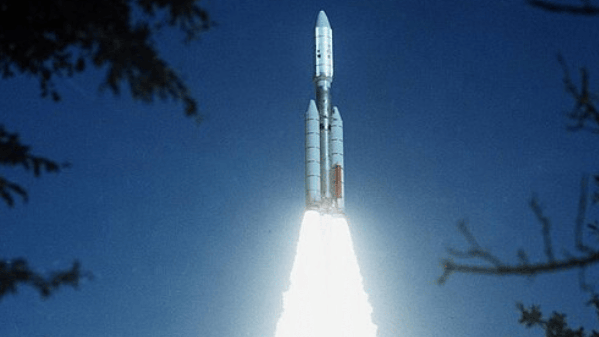 A história começa, na prática, com a Voyager 2, que foi lançada primeiro em 20 de agosto de 1977 para abrir caminho na grande jornada pelos planetas externos (Foto: NASA / Wikimedia Commons)