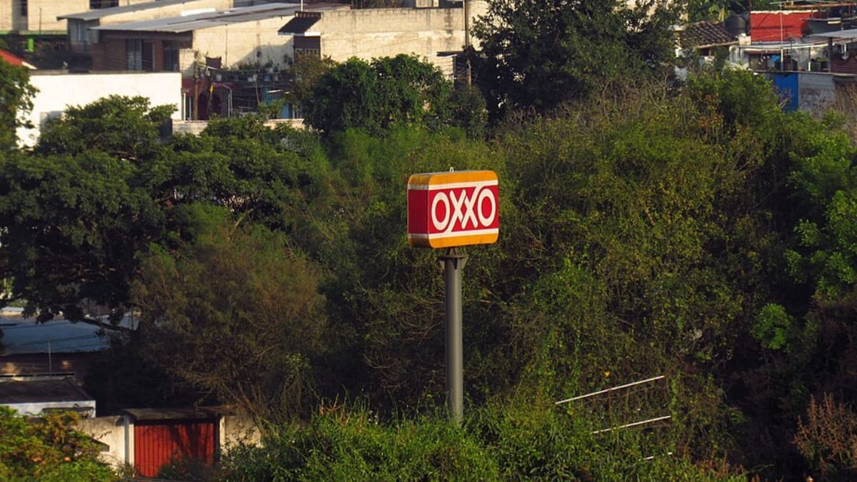 Em Colima, unidades da OXXO são incorporadas à estratégia pública de proteção e atendimento a mulheres em situação de risco (Foto: Nancy Segura/ Wikimedia Commons)