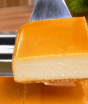 Só 3 ingredientes: receita de pudim fácil não leva ovos nem gelatina, mas fica com textura cremosa que lembra cheesecake