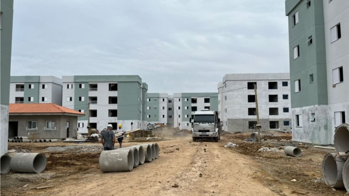 Maior condomínio com 200 apartamentos atinge 70% das obras em cidade na Grande Florianópolis