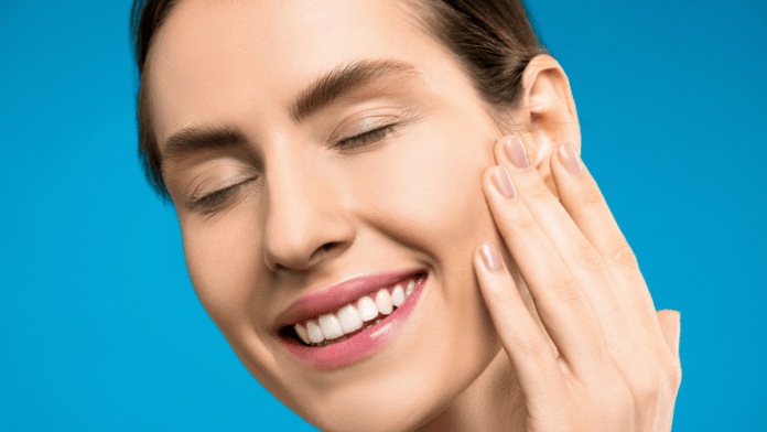 De ácido salicílico a niacinamida, veja opções de skincare coreano que prometem transformar o ritual de cuidados em poucos passos (Foto: Pexels)