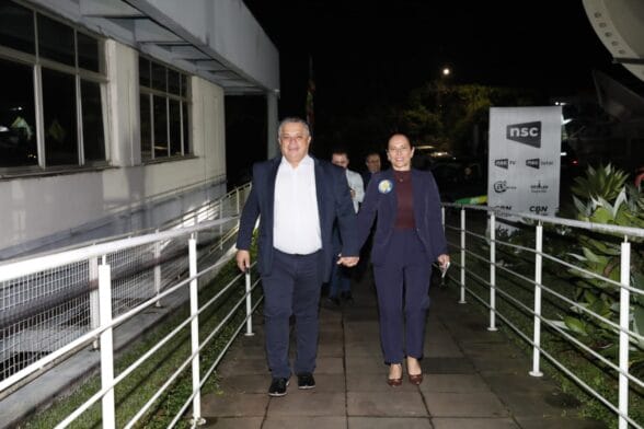 Candidatos ao governo de SC participam de debate da NSC TV