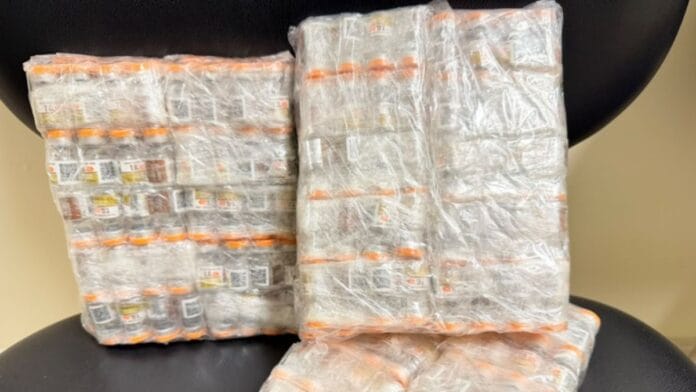 “Canetas do Paraguai”: 240 ampolas de medicamento para emagrecer trazidos ilegalmente ao Brasil são apreendidos em SC
