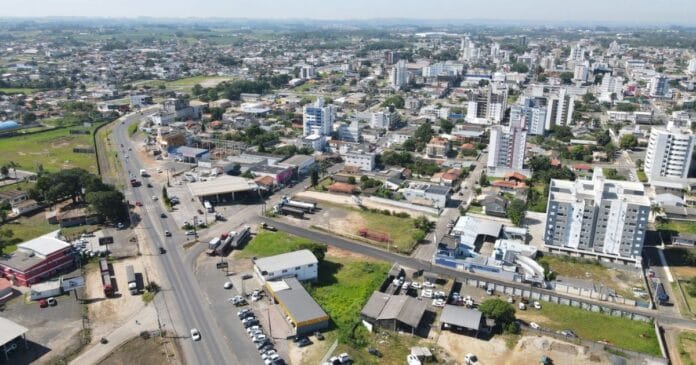 Frases sobre casamento e família em desfile de 7 de Setembro viram alvo do MP em cidade de SC
