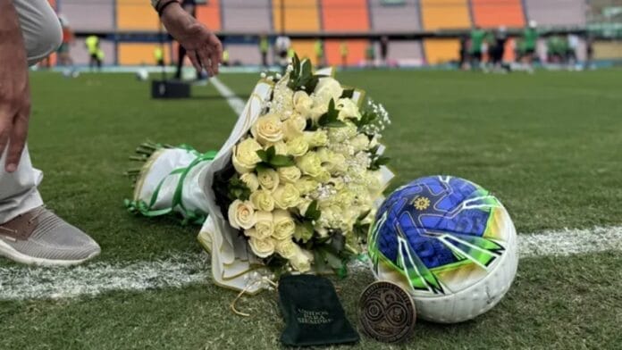 Atlético Nacional e Chapecoense trocaram presentes (Foto: Divulgação, Chapecoense)