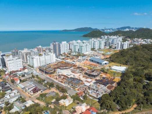 Atmosphere Home SPA conclui base estrutural e começa a ganhar altura