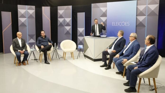 Candidatos ao Senado por SC participaram do debate da NSC TV, na noite desta sexta