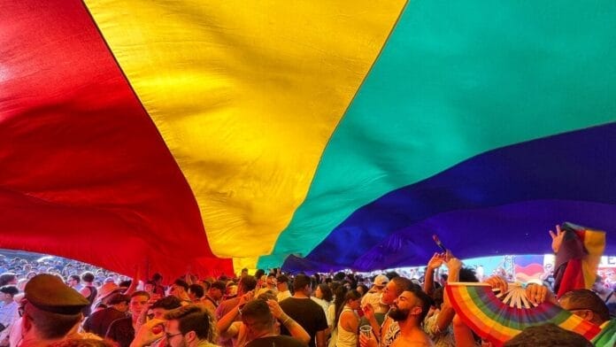 LGBTIcídio: projeto no Senado prevê até 40 anos de prisão e inclusão entre os crimes hediondos