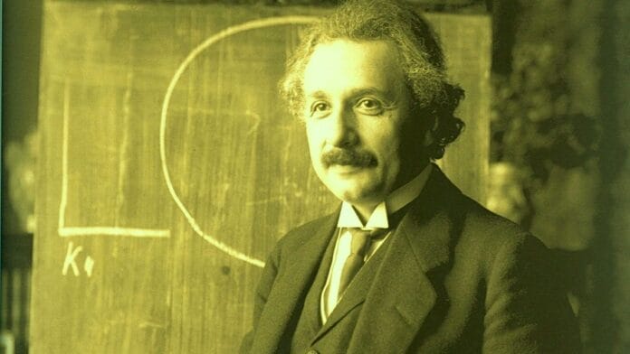 Fotografia de Albert Einstein andando de bicicleta, registro histórico bastante conhecido, ou retrato dele no início dos anos 1930.