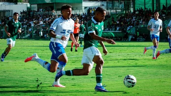 Goiás vira sobre o Avaí e deixa rival na zona de rebaixamento da Série B