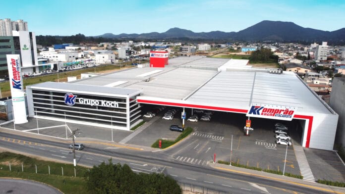 Komprão, bandeira do atacarejo do Grupo Koch, completa 10 anos em SC