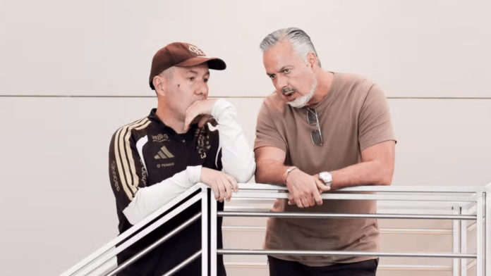 Leonardo Jardim, técnico do Flamengo, e José Boto, diretor de futebol (Foto: Gilvan de Souza, CRF)