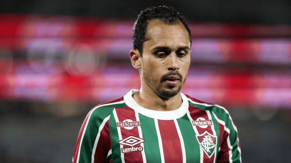 Lima, ex-Grêmio e Fluminense, acerta com o Santos