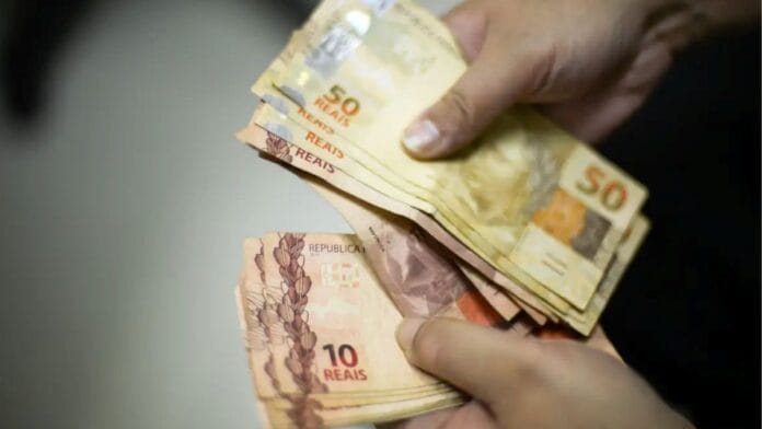 Crédito consignado volta a liberar até 45% do benefício, mas trava impede saque extra; entenda