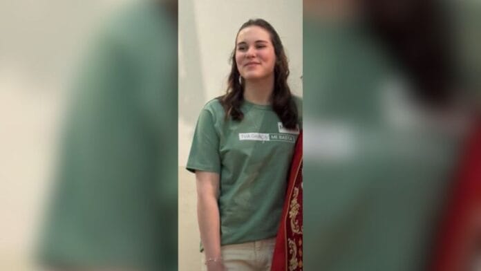 Mãe vai chamar filha para o trabalho e encontra adolescente morta em SC: “Tão jovem e cheia de vida”
