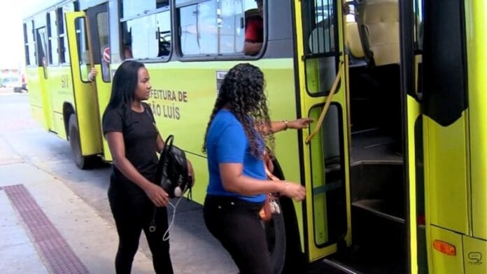 Mulheres, PCDs e Idosos podem ter direito a desembarcar fora do ponto de ônibus com sanção de nova lei (Foto: UFMA, Divulgação)