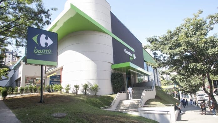 Carrefour deve ficar com apenas 5 lojas no Brasil após compra de gigante de supermercados com investimento de R$ 360 milhões