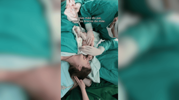 "Emoção indescritível": Médico faz parto da própria filha e relata misto de medo e alívio em SC
