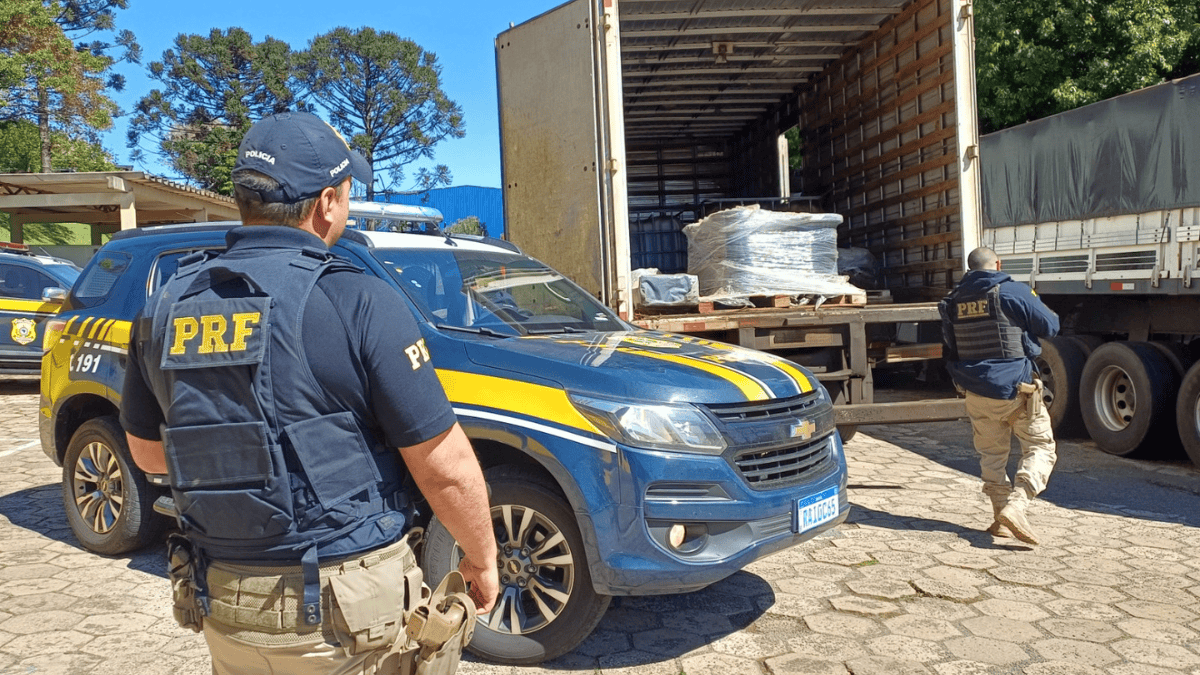 Image for Cheiro forte de combustível revela carga de 4 mil litros de biodiesel transportada de forma irregular em SC
