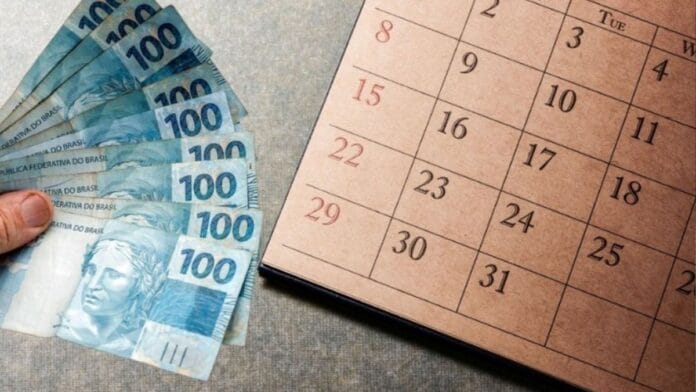 Eleições afetam o quinto dia útil? Veja calendário para pagamento de salários de outubro e regras da CLT