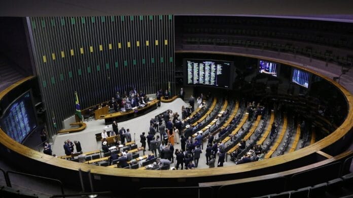 Candidatos de SC a deputado federal nas Eleições 2026: veja a lista completa de nomes e partidos