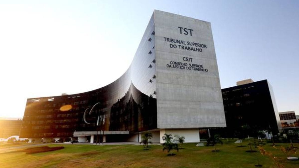 TST recoloca esposa de desembargador de SC em 'lista suja de trabalho escravo'