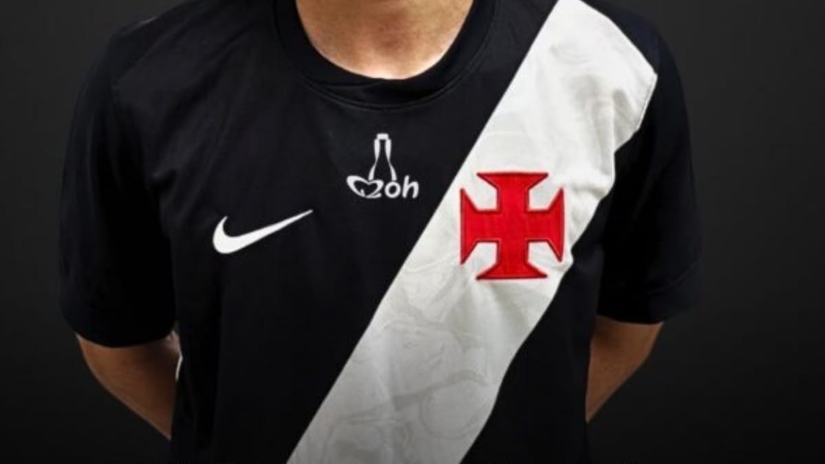 Vasco contrata ex-jogador do Palmeiras com passagem pela Seleção