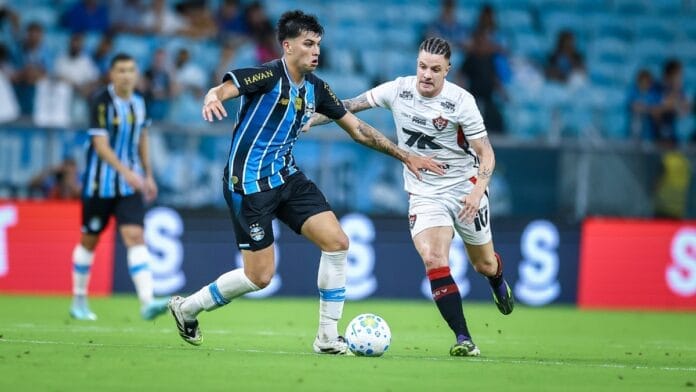 Vitória e Grêmio voltam a se enfrentar (Foto: Lucas Uebel, Grêmio)