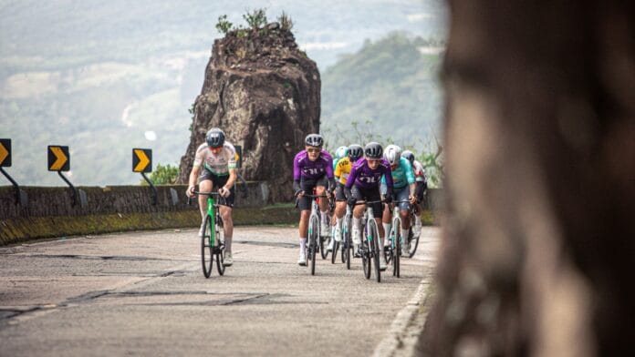 Trecho da Serra do Rio do Rastro (Foto: Lucas Hahn, Volta Ciclística de Santa Catarina)