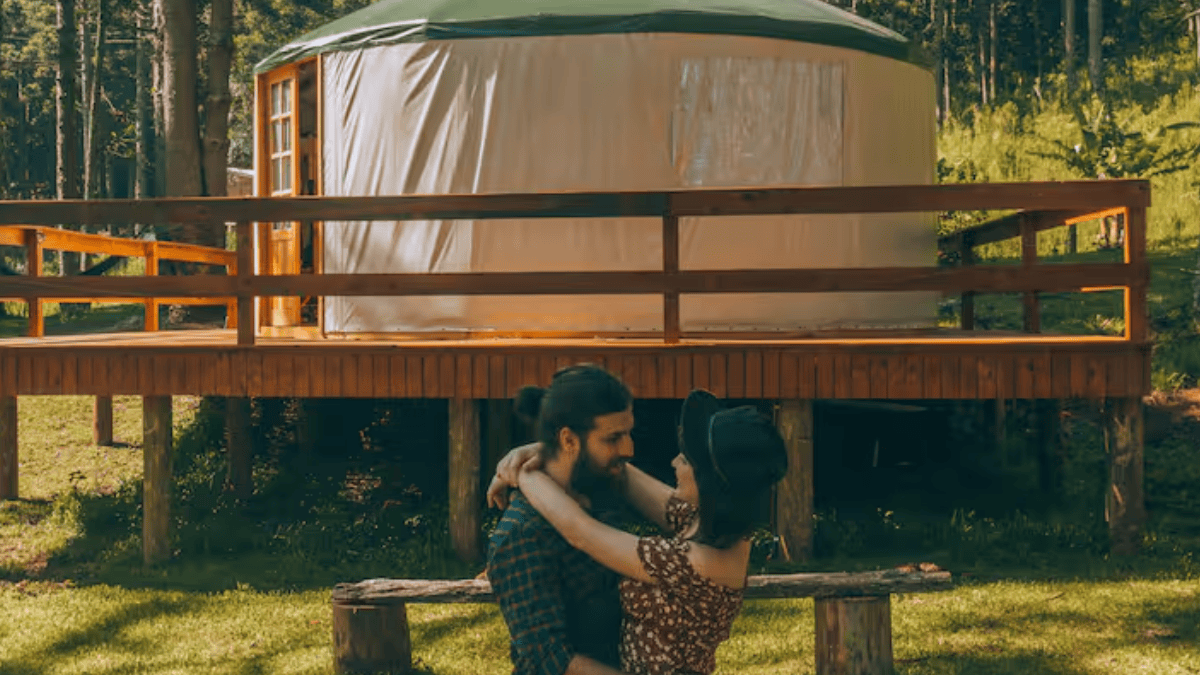 Estimativas da Grand View Research projetam que o segmento alcance US$ 4,2 bilhões em 2026 e mantenha crescimento médio anual de aproximadamente 9,5% até 2033 (Foto: Divulgação / Airbnb)
