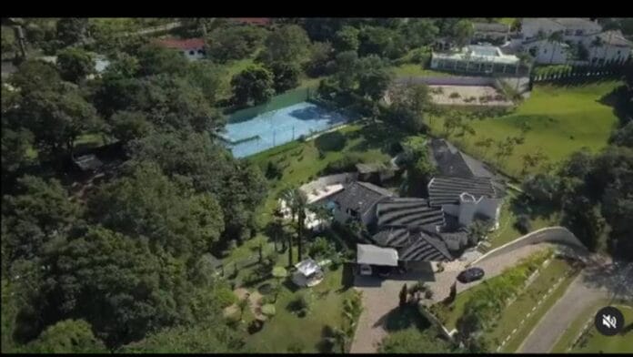casa do cantor rick da dupla com renner