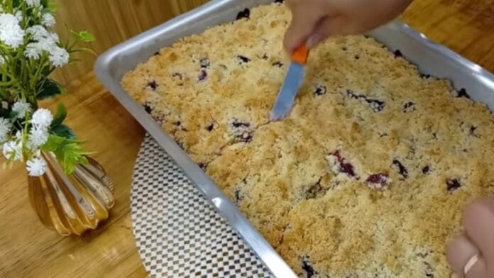 cuca já assada e finalizada