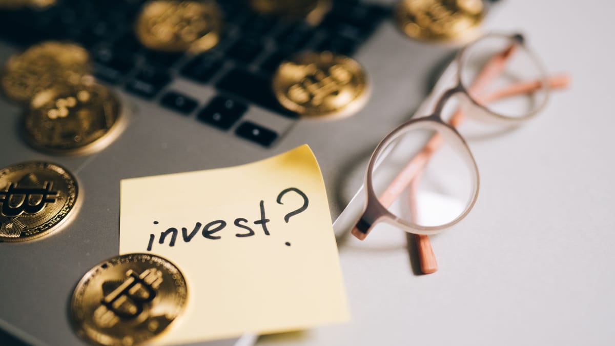 Investimentos em renda fixa ocupam mais da metade da carteira média dos endinheirados, segundo dados de agosto (Foto: Leeloo The First/ Pexels)