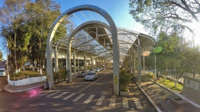 Cidade entre as maiores economias de SC abre concurso público com salários de até R$ 15,7 mil para diversos cargos