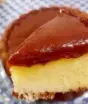 Bolo de fubá sem glúten fica fofinho no liquidificador e ganha calda de goiabada feita com apenas 2 ingredientes