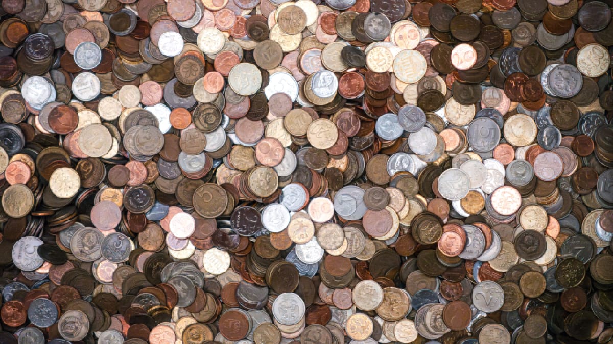 Tesouro encontrado na Finlândia inclui milhares de moedas de prata que ainda serão catalogadas por arqueólogos (Foto: Hert Niks/ Pexels)