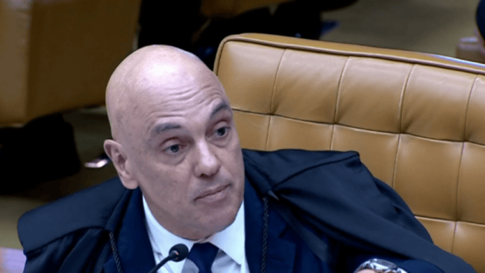 Moraes se exaltou durante sessão do STF (Foto: TV Justiça, Reprodução)