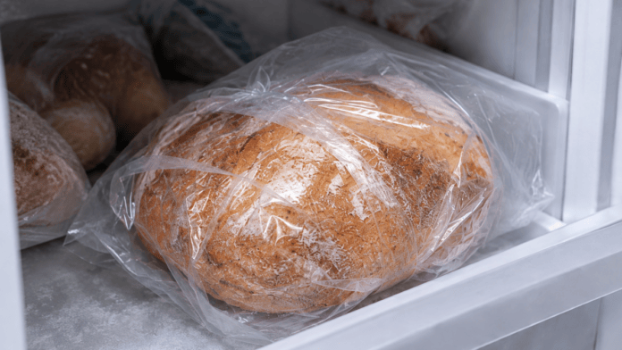 Como descongelar pão da forma correta
