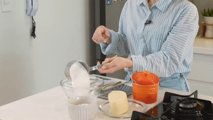 Nutricionista ensina pão de queijo fit com tapioca e cottage: fica pronto na air fryer e leva poucos ingredientes