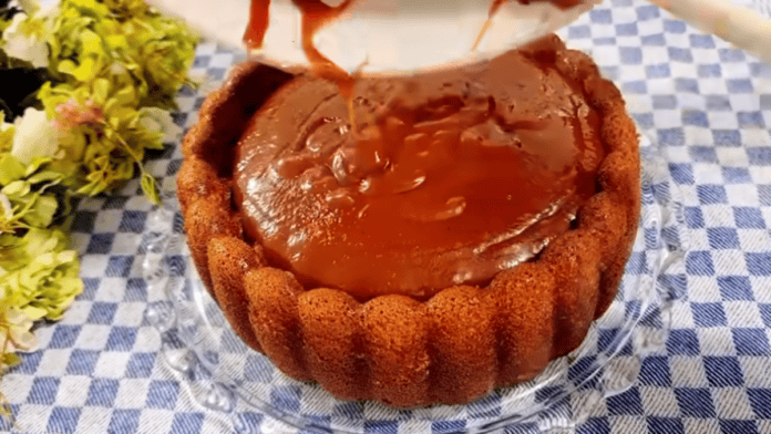 Bolo de fubá com goiabada sem glúten