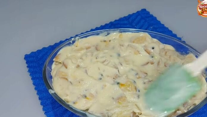 espalhando o creme na travessa