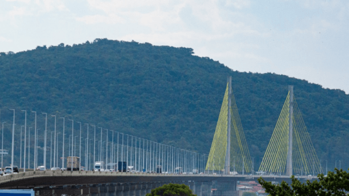 Ponte Anita Garibaldi, Laguna