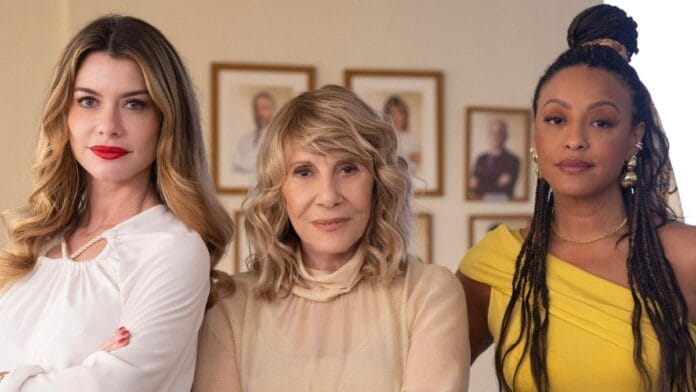 Vanessa (Alinne Moraes), Pérola (Renata Sorrah) e Bela (Sheron Menezzes) em cena de Por Você, novela das sete da TV Globo