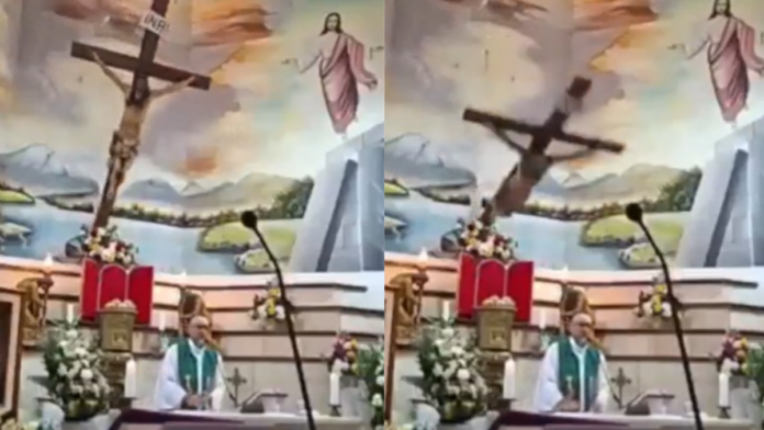 A reflexão que o Padre deixou minutos antes de morrer atingido por uma cruz durante missa