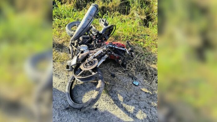 Acidente entre caminhão e moto acaba com uma morte na BR-280 em SC
