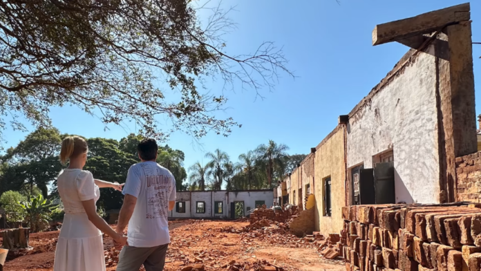 Apresentadora restaura salão de quase 1.000 m² em fazenda histórica e preserva tijolos de 150 anos