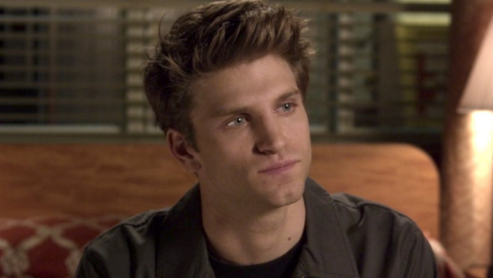 Keegan Allen é vítima de assalto violento em West Hollywood