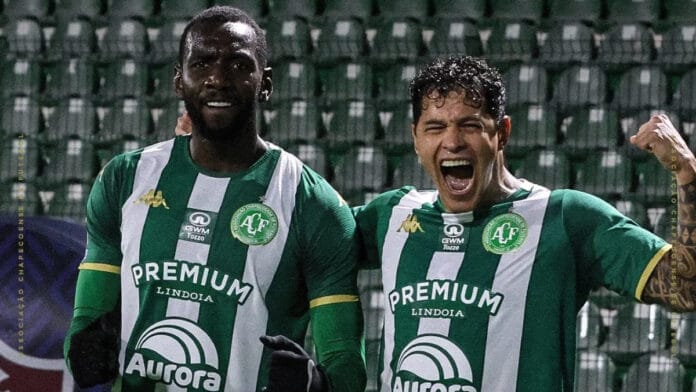 Chapecoense vence o Fluminense dentro de casa pela Série A